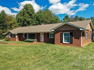 719 Pete Brittain Rd, Morganton, NC 28655