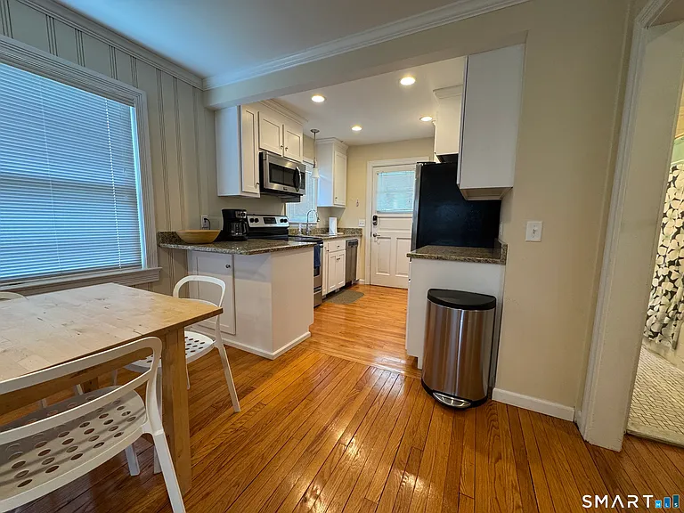 42 Parkway S — Photo 5
