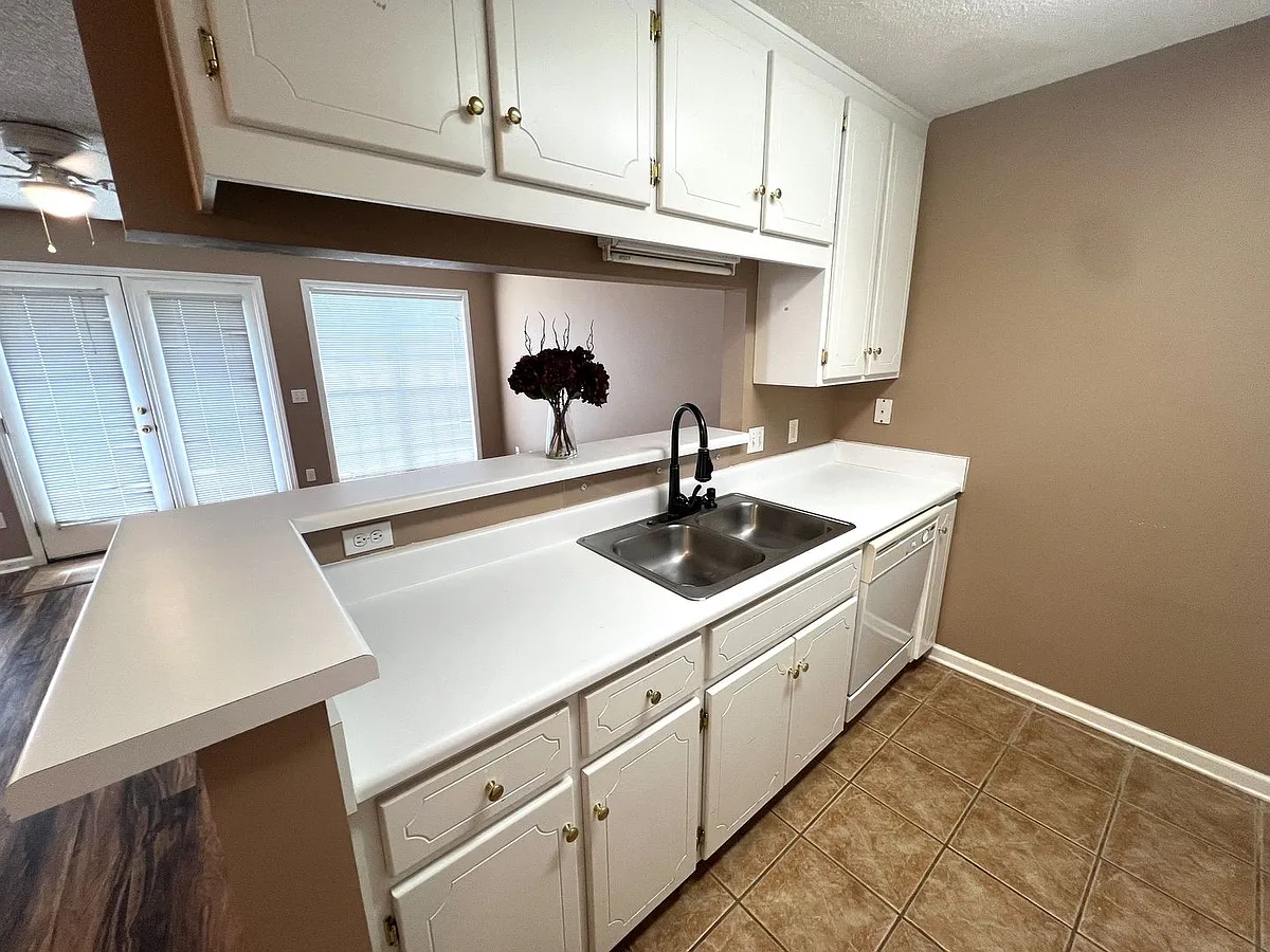 Building Photo - 161 S Springview Dr #1