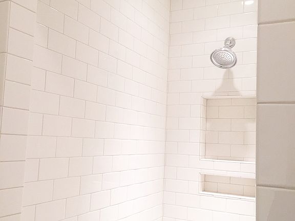 5th image of 704 Macdonough St APT 4
