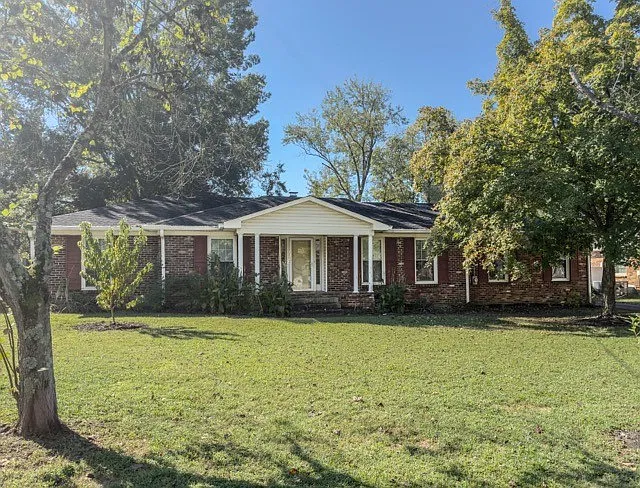 3 bed, 1713 sqft, $2,445 — Photo 2
