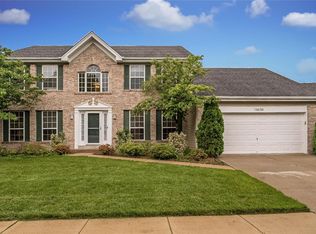 16636 Chesterfield Manor Dr, Chesterfield, MO 63005