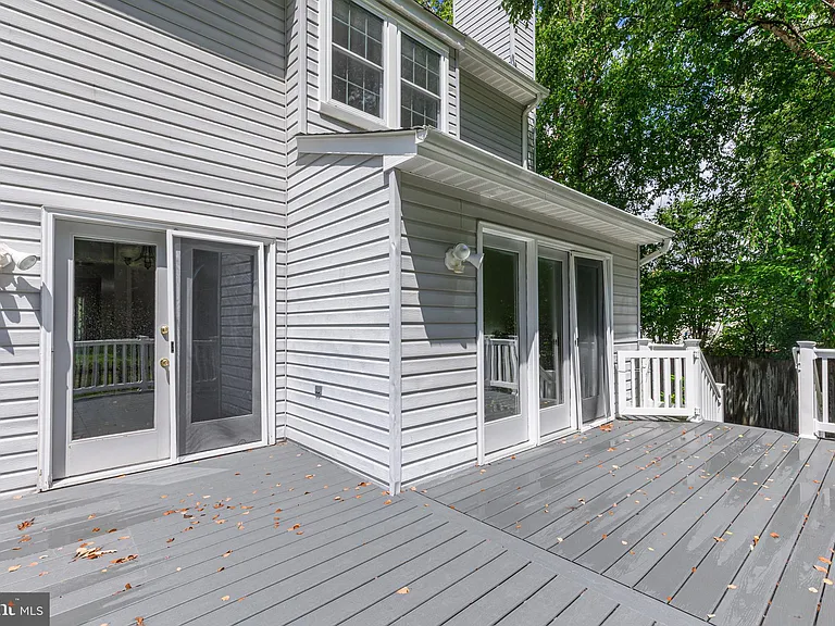 2807 Chapman Ct — Photo 34