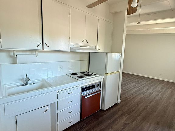 2nd image of 962 W Weddell Dr #11