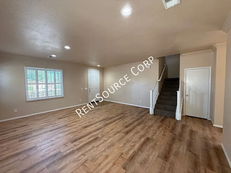 1311 Ponderosa Dr — Photo 4