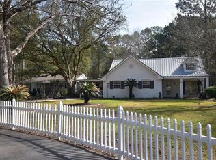 11042 Pine Ridge Cir, Bogalusa, LA 70427