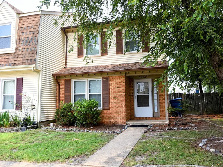 5216 Johnstown Ln — Photo 2