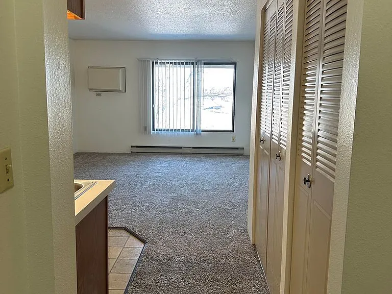 Park Place West Apartments — Photo 11
