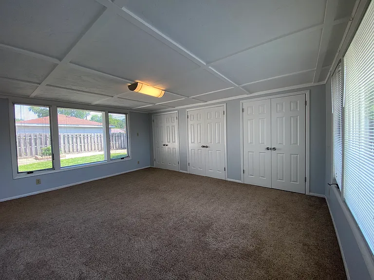 8143 Howard Ave — Photo 22