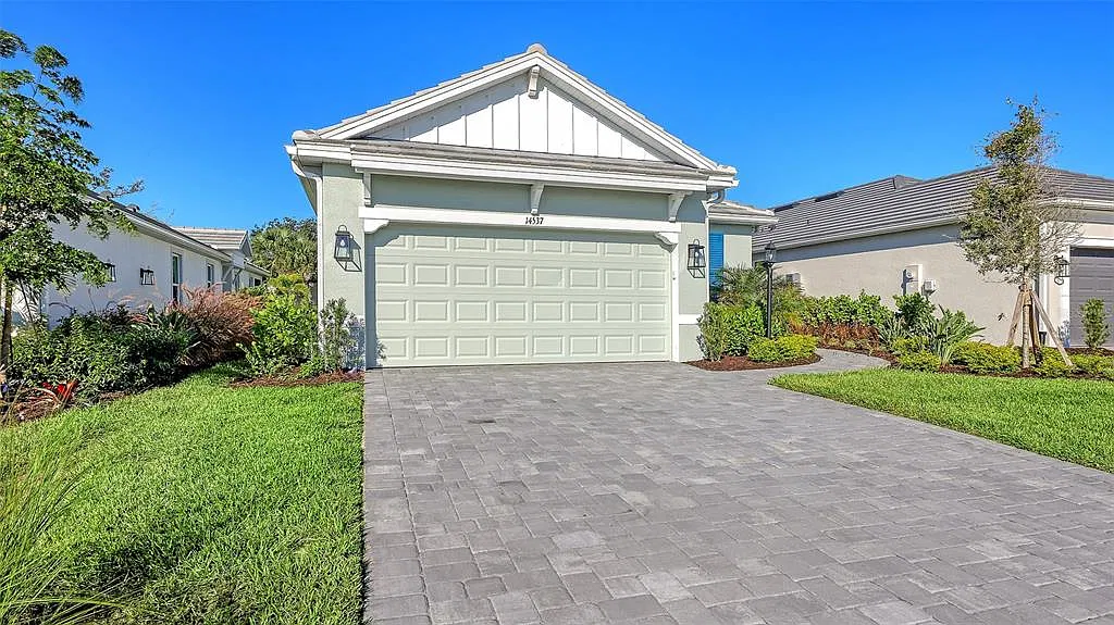 3 bed, 2.0 bath, 1925 sqft, $3,950 — Photo 3
