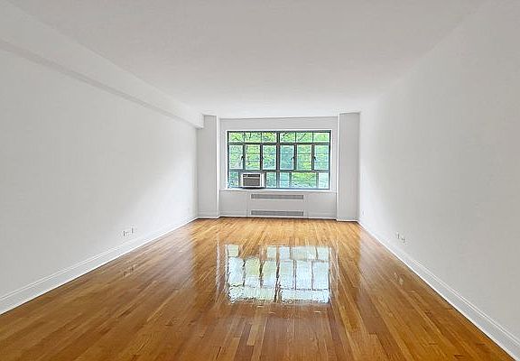 5th image of 150 Greenway Ter APT 57W