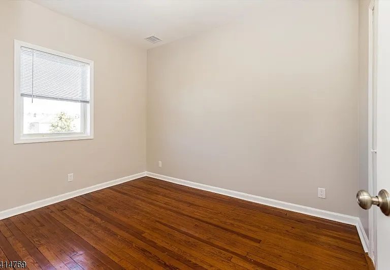182 Pierre Ave — Photo 8