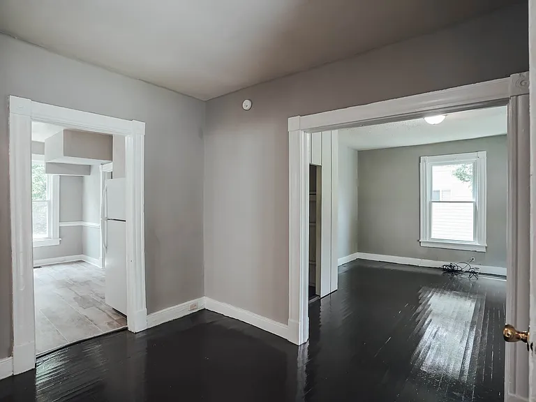 1316 Enfield Ave — Photo 3