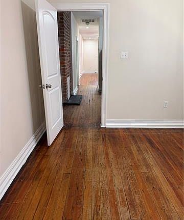 4th image of 2123 S Lopez St