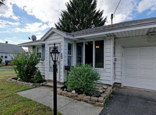 32 Lockrow Blvd, Colonie, NY 12205