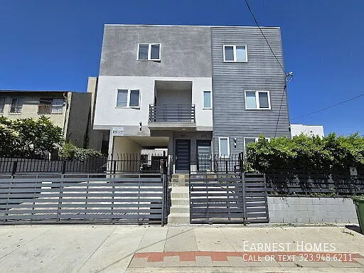 147 Roselake Ave