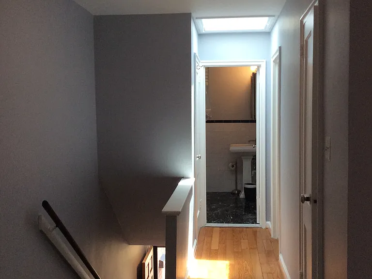 230 Varnum St NE #1B — Photo 9