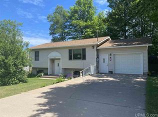 1650 Granite Ave, Marquette, MI 49855