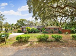 302 Griffin Rd, Lutz, FL 33548