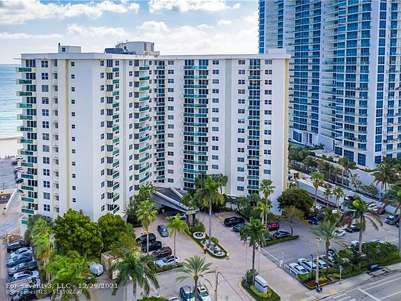 3rd image of 3001 S Ocean Dr APT 429