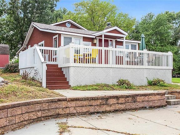 2nd image of 154 Beach Dr