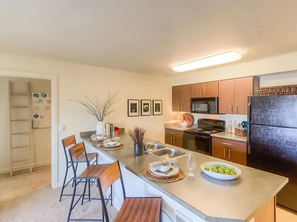 Polaris at Shoreline, 17536 12th Ave NE, Seattle, WA 98155