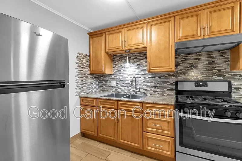1 bed, 1.0 bath, $1,250 — Photo 3