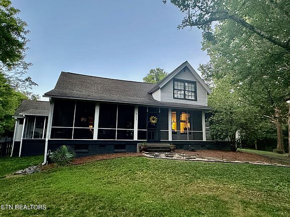 3rd image of 5100 Kesterwood Dr