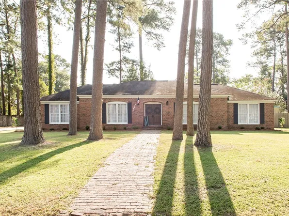 1608 Booth St, Waycross, GA 31501