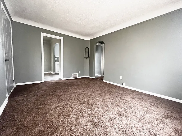19471 Concord St — Photo 3