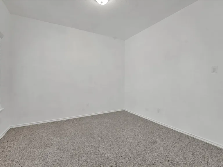 144 Creek Terrace Dr — Photo 4