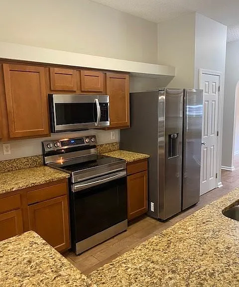 10574 Lake Hollow Ln — Photo 5