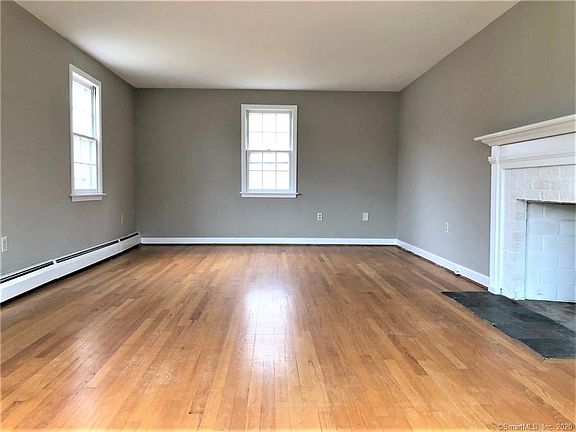 3rd image of 422 Hills St
