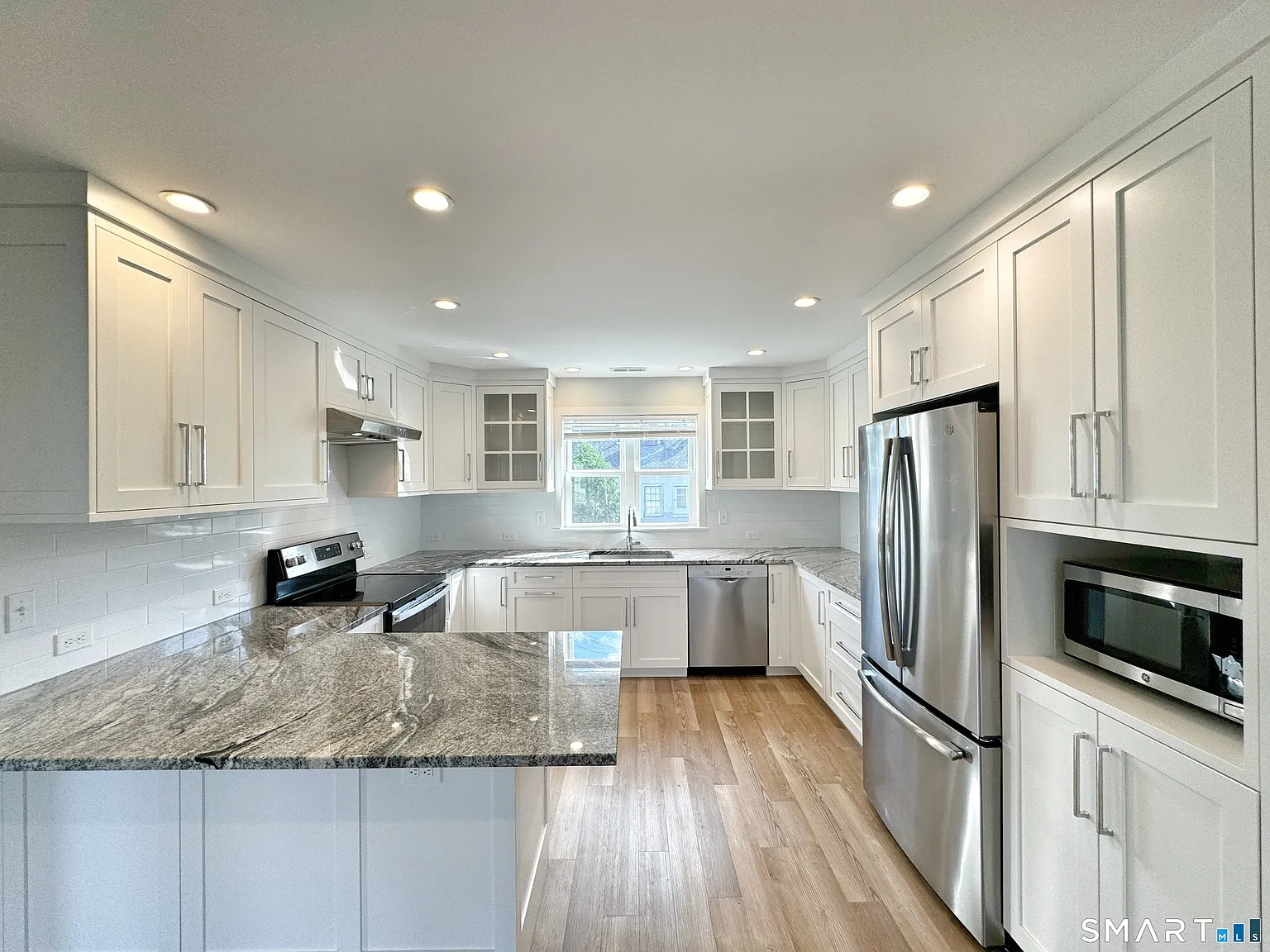 3 bed, 2.0 bath, 1500 sqft, $3,495 — Photo 1