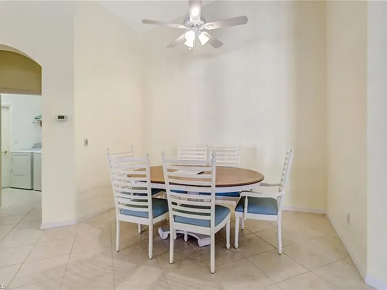 913 Fairhaven Ct — Photo 10