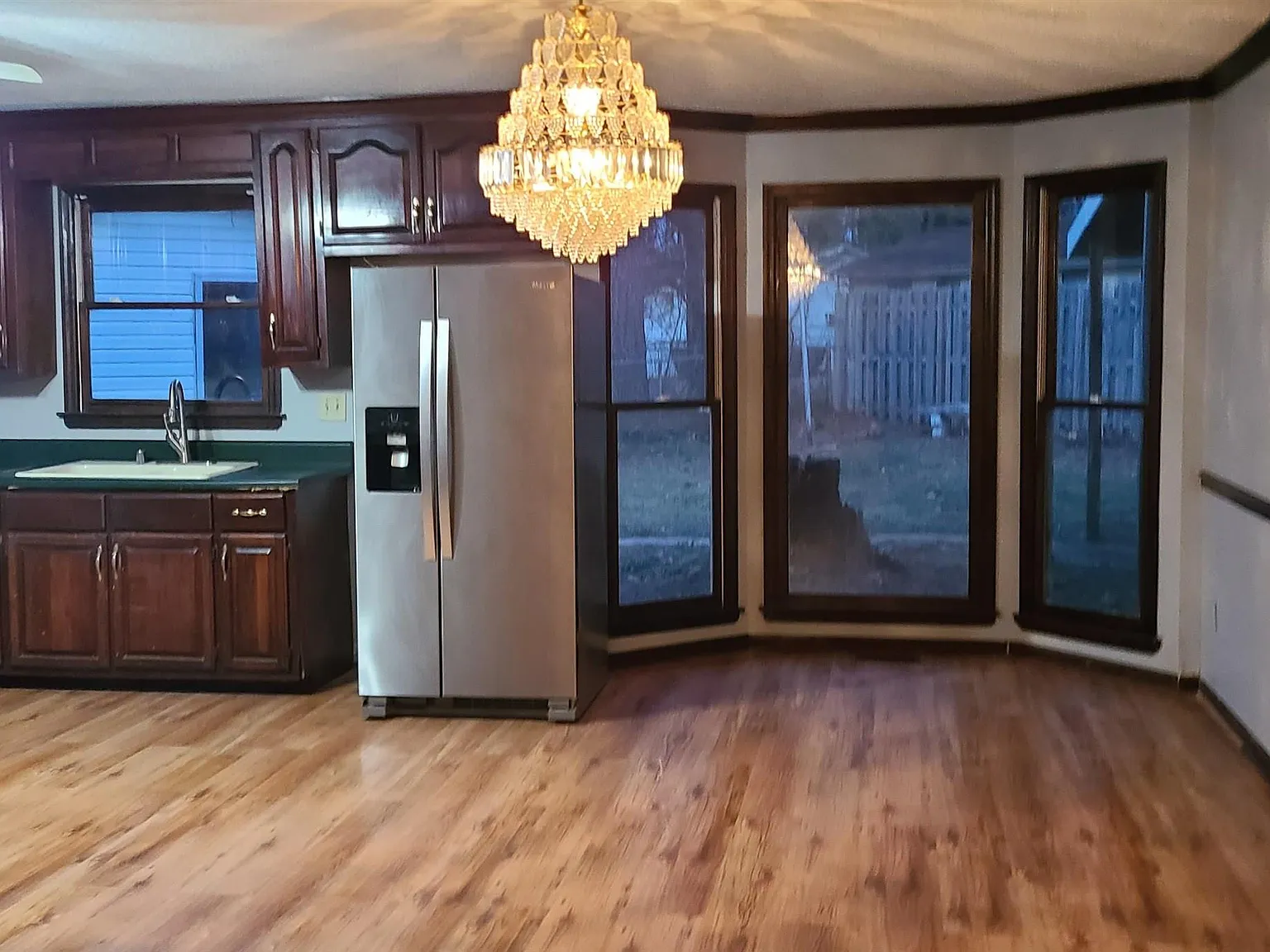 3 bed, 3.0 bath, 2679 sqft, $1,750 — Photo 2