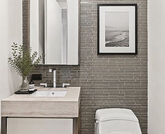 4th image of 75 Wall St #33E