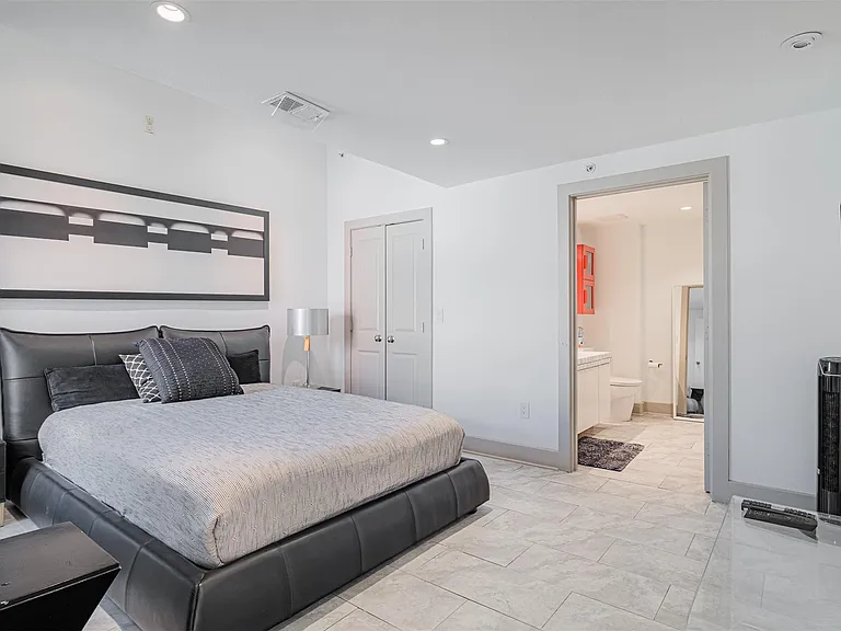 1901 Post Oak Blvd #4102 — Photo 26