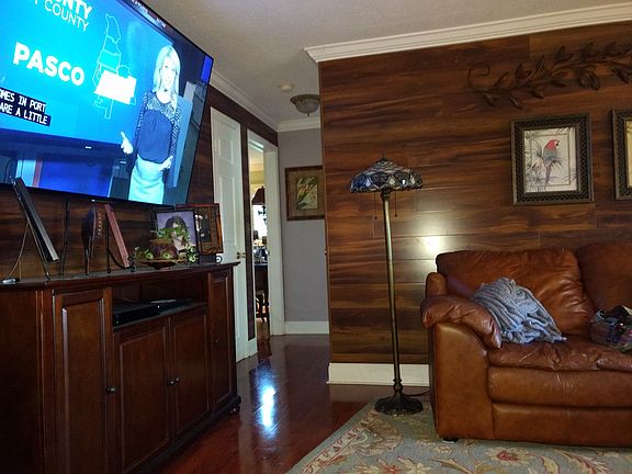 5th image of 1021 San Remo Cir