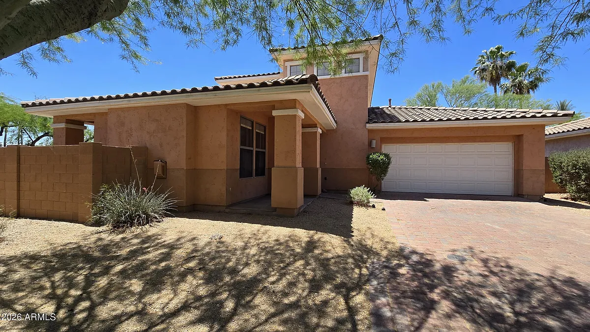 Building Photo - 13609 W Cypress St