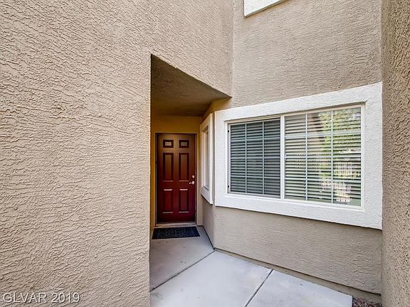 4th image of 10318 Juniper Creek Ln