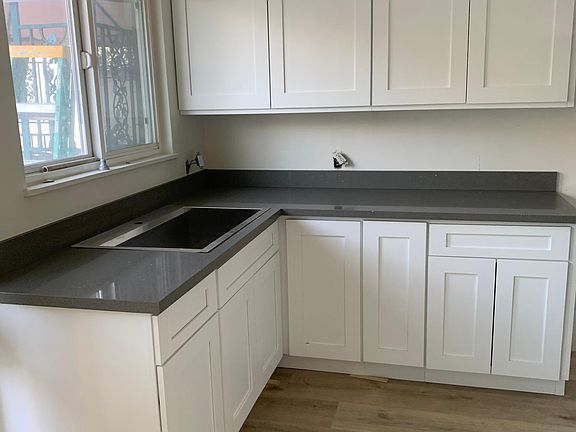 3rd image of 350 Stanford Dr