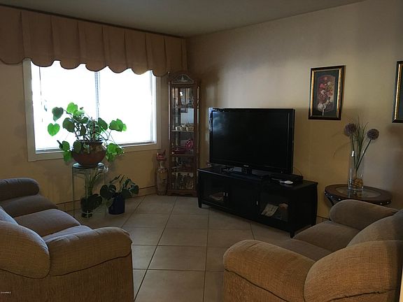4th image of 213 N Los Robles Dr