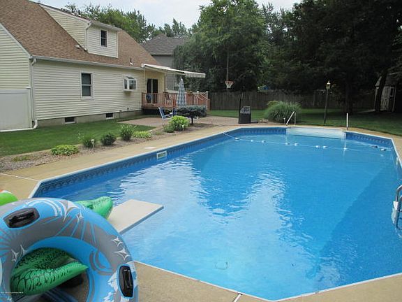 4th image of 1226 Todd Ct