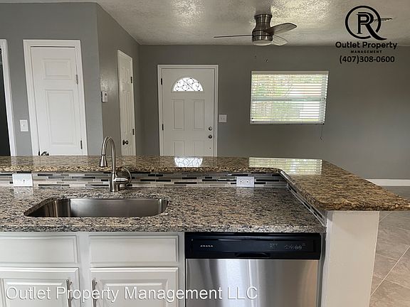4th image of 612 Forest Dr