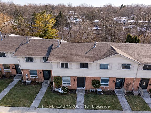 2nd image of 80 Acorn Cres #3