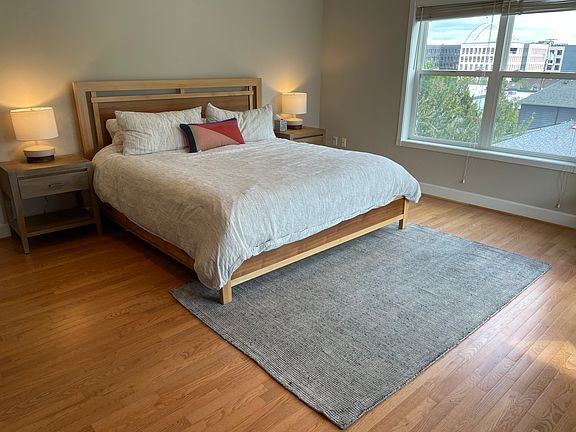 King size primary suite