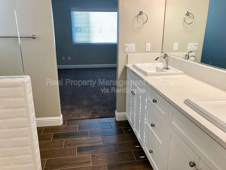4150 Duncan Ave — Photo 7