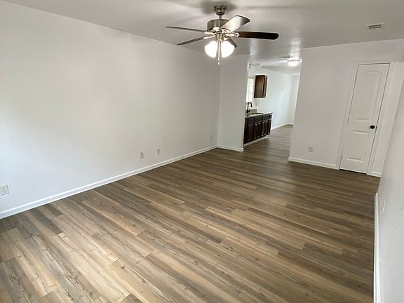 3rd image of 2514 E Houston St APT B