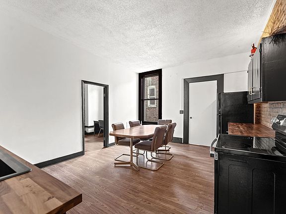 3rd image of 136 Court St #3